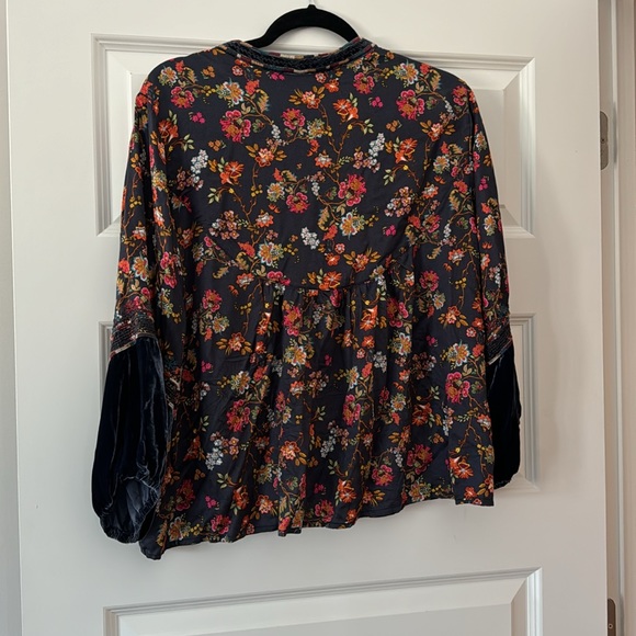 Johnny was workshop Top - Picture 5 of 5